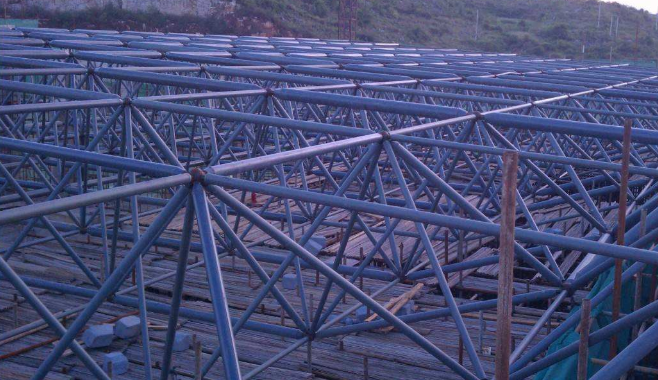 太仓概述网架加工公司对网架保温隔热的办法